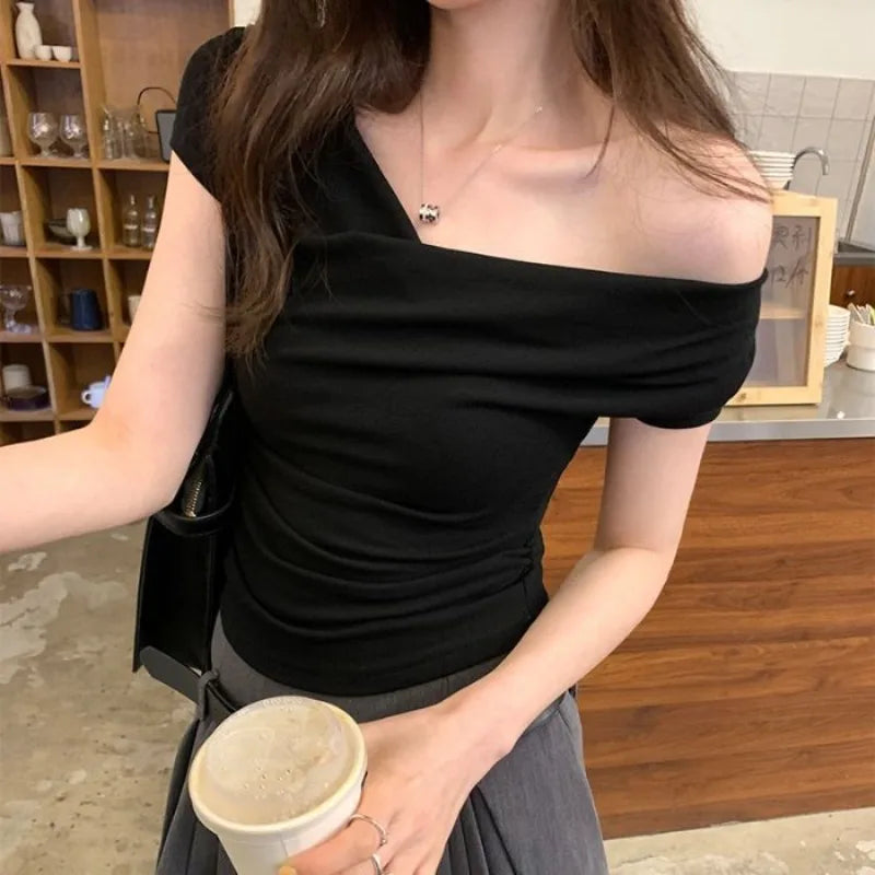 Women’s Sweet Short Sleeve Top Ruffled Off-Shoulder Blouse Cute Date Night & Summer Vacation Knit Short-sleeved Shirt